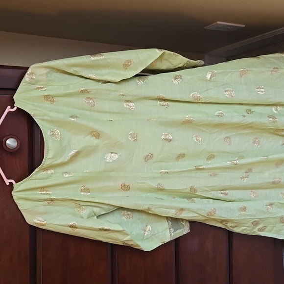 Pakistani designer shalwar kameez - Picture 9 of 10